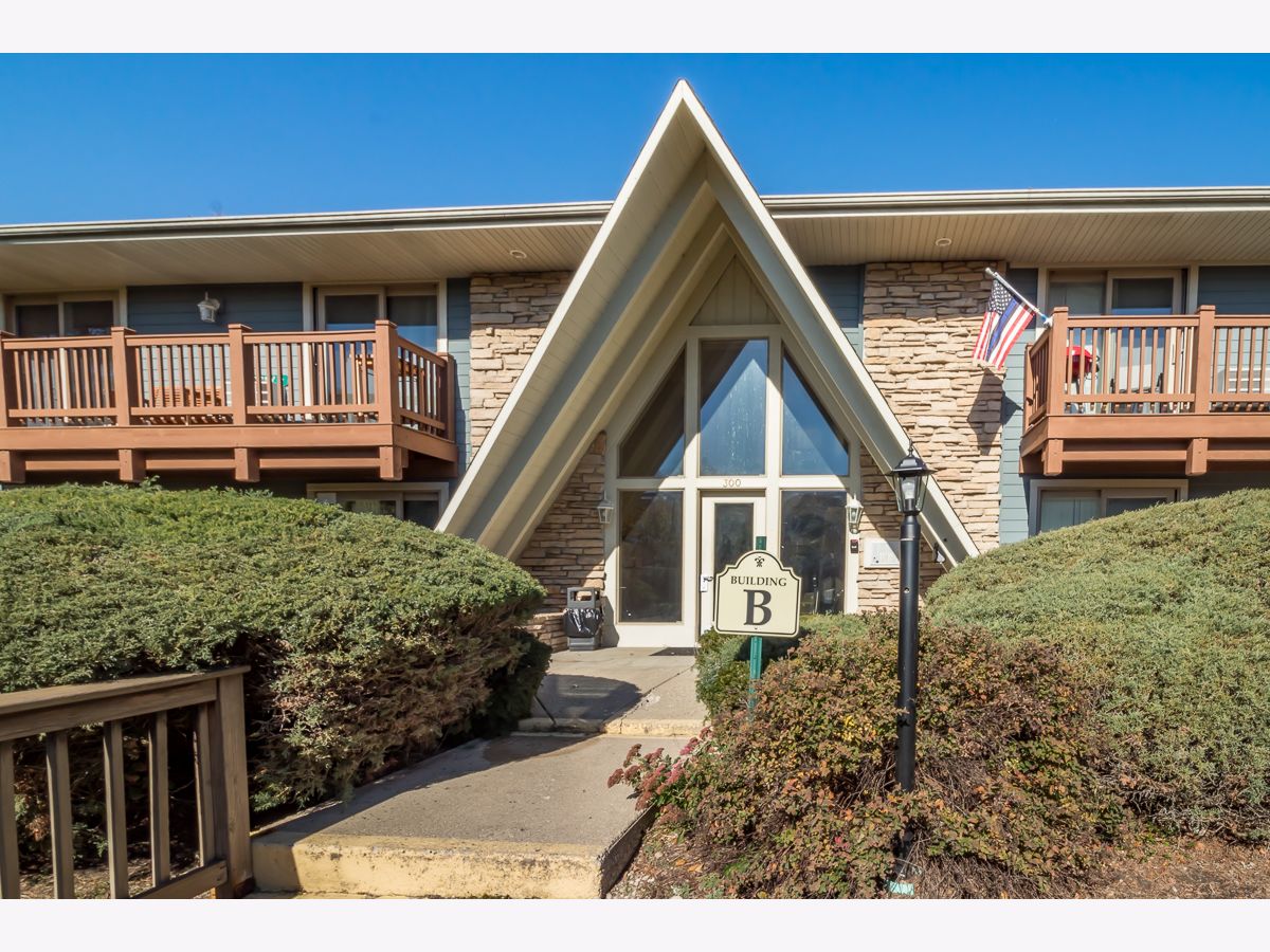  For Sale Fox River Grove Illinois, 300 Opatrny Drive