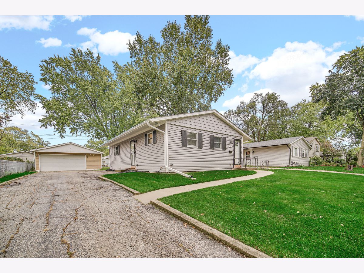  For Sale Carpentersville Illinois, 157 Austin Avenue