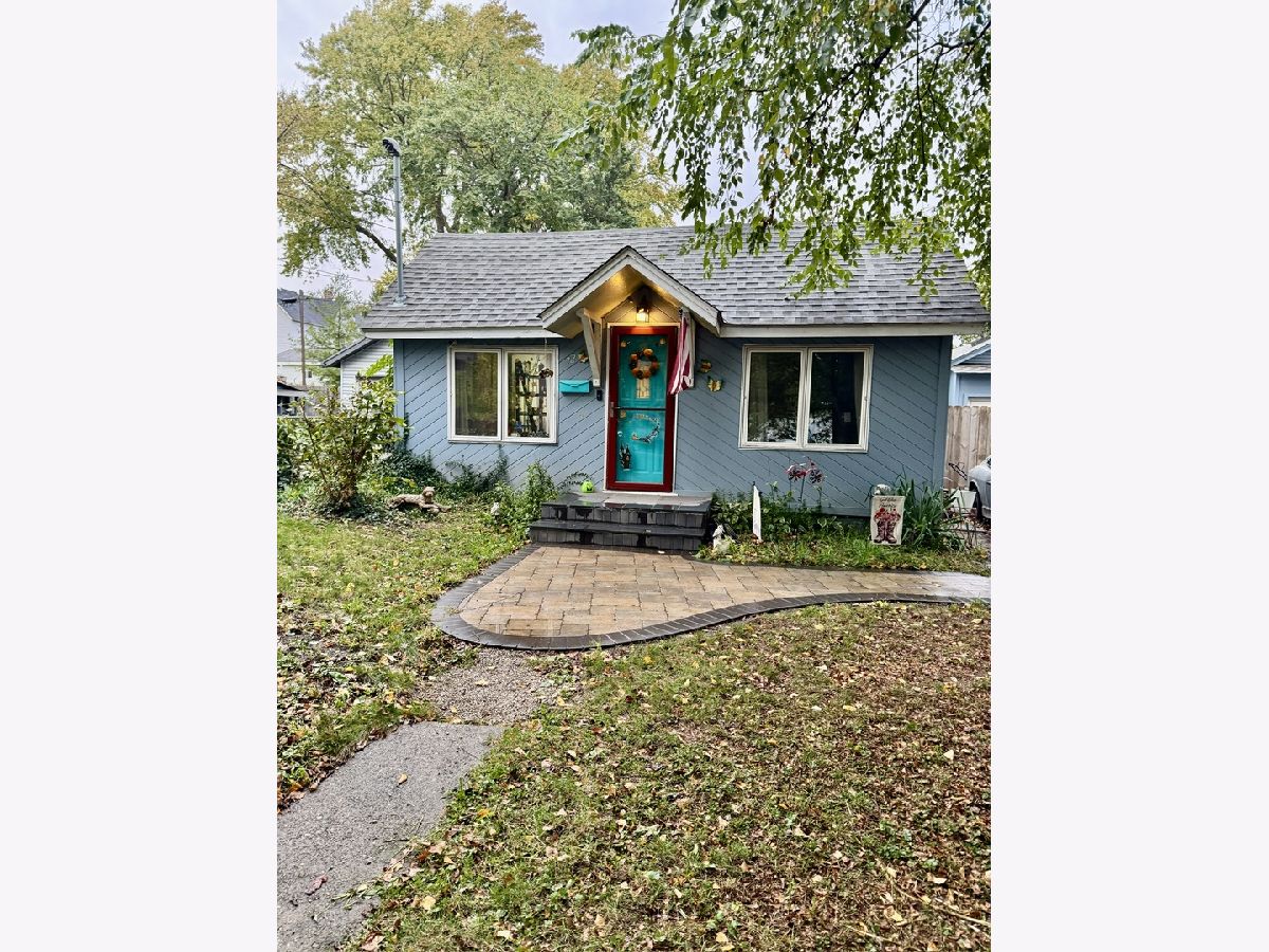  For Sale Elgin Illinois, 72 Harding Street