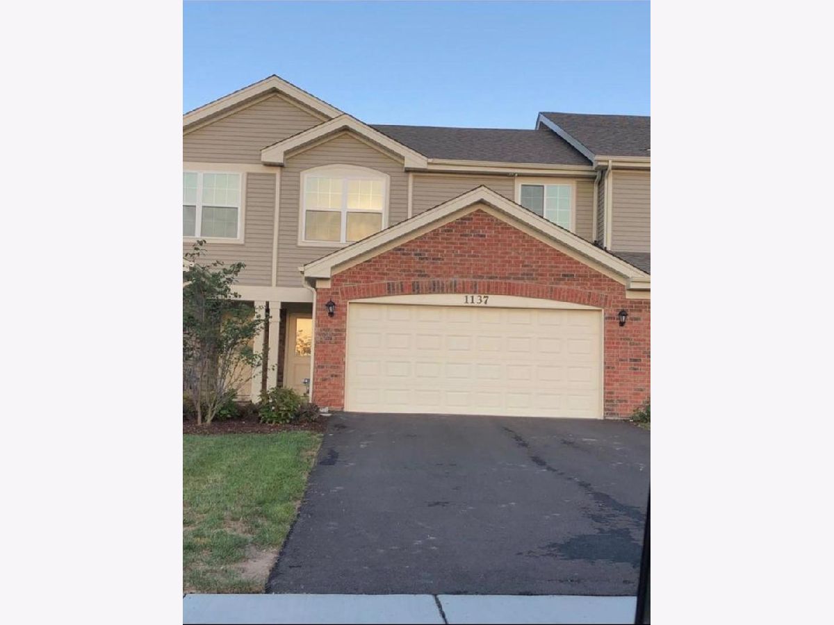  For Rent Cary Illinois, 1137 Amber