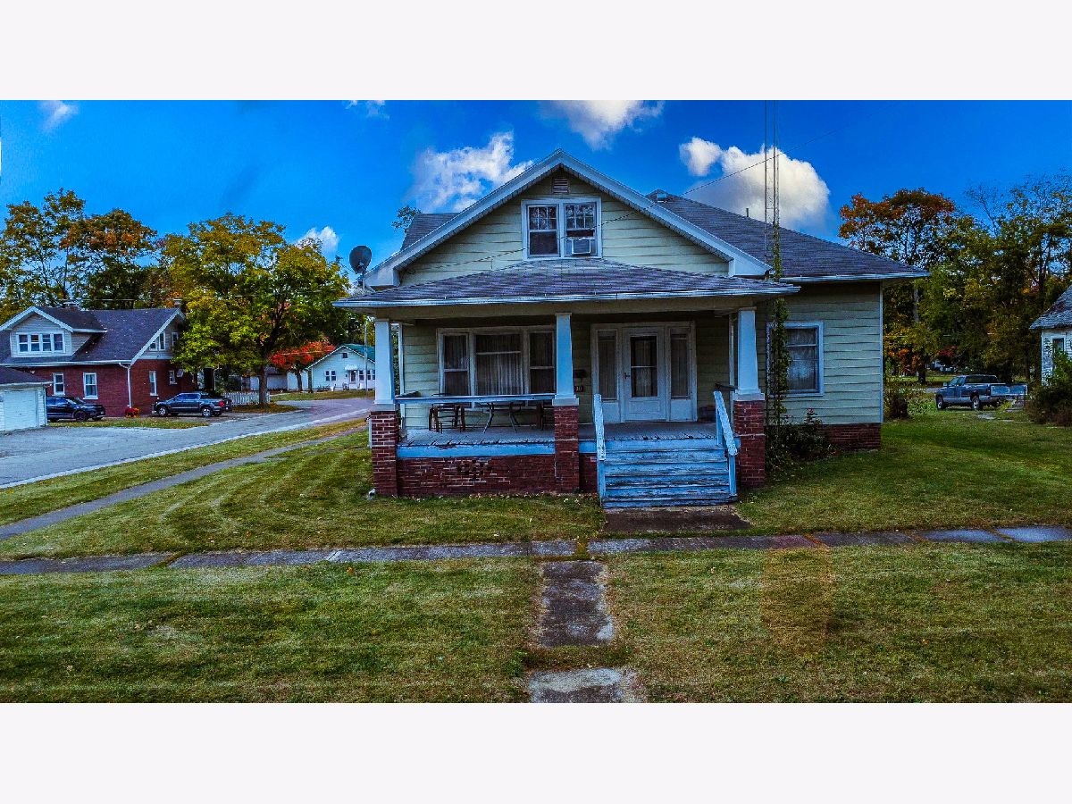  For Sale Milford Illinois, 300 Axtel Avenue