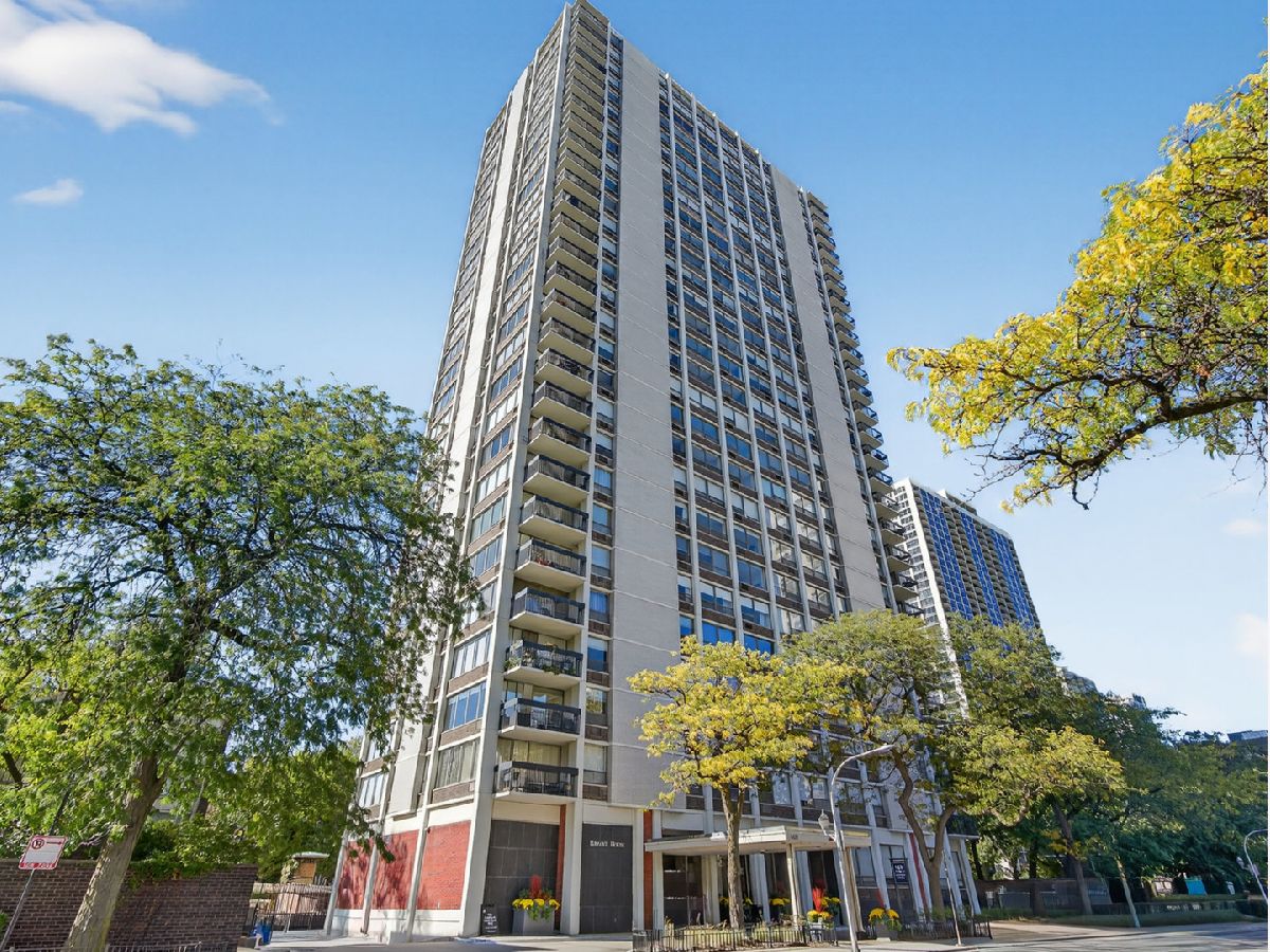  For Sale Chicago Illinois, 1455 Sandburg Terrace