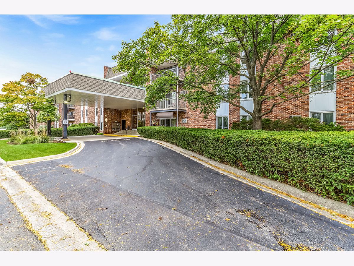 For Sale Downers Grove Illinois, 3913 Saratoga Avenue