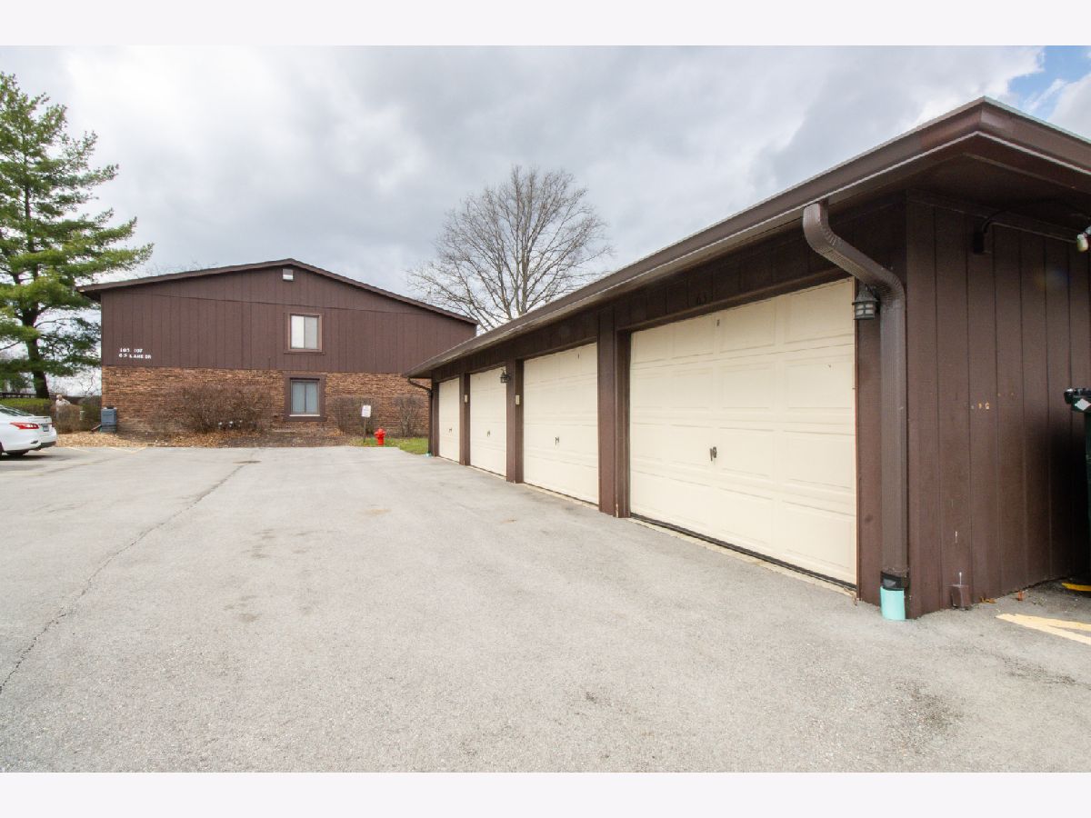 For Sale Westmont Illinois, 107 65th Lake Drive
