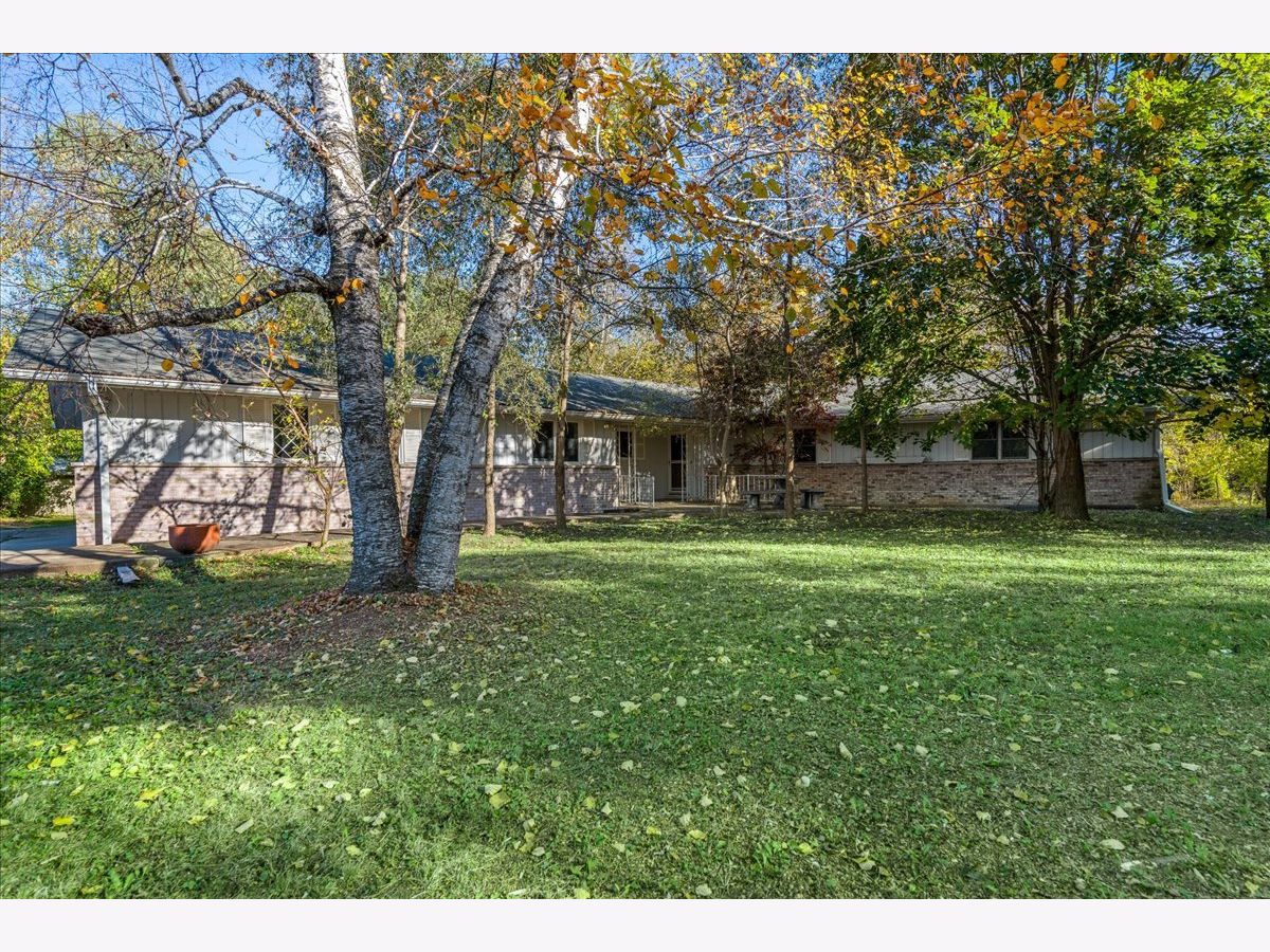  For Sale Barrington Hills Illinois, 14 Surrey Lane