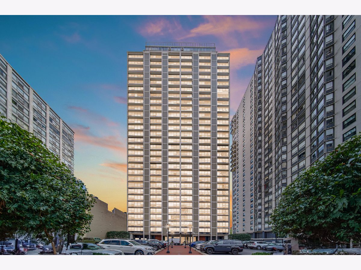 For Sale Chicago Illinois, 5733 Sheridan Road