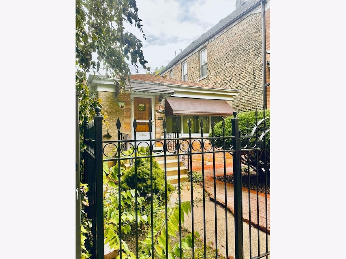  For Sale Chicago Illinois, 2925 Troy Street
