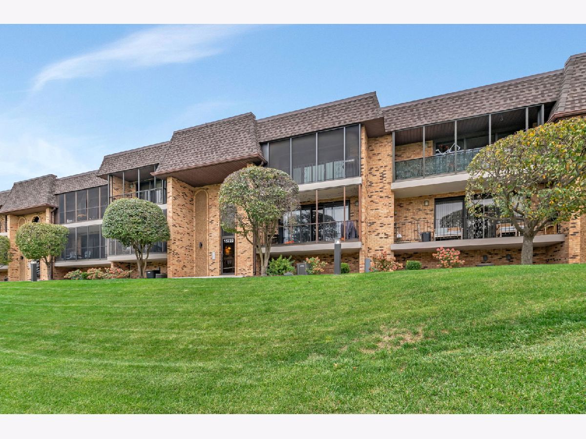 Condos & Townhomes & Homes For Sale Golfview Orland Park Illinois, 15722 Brassie Court