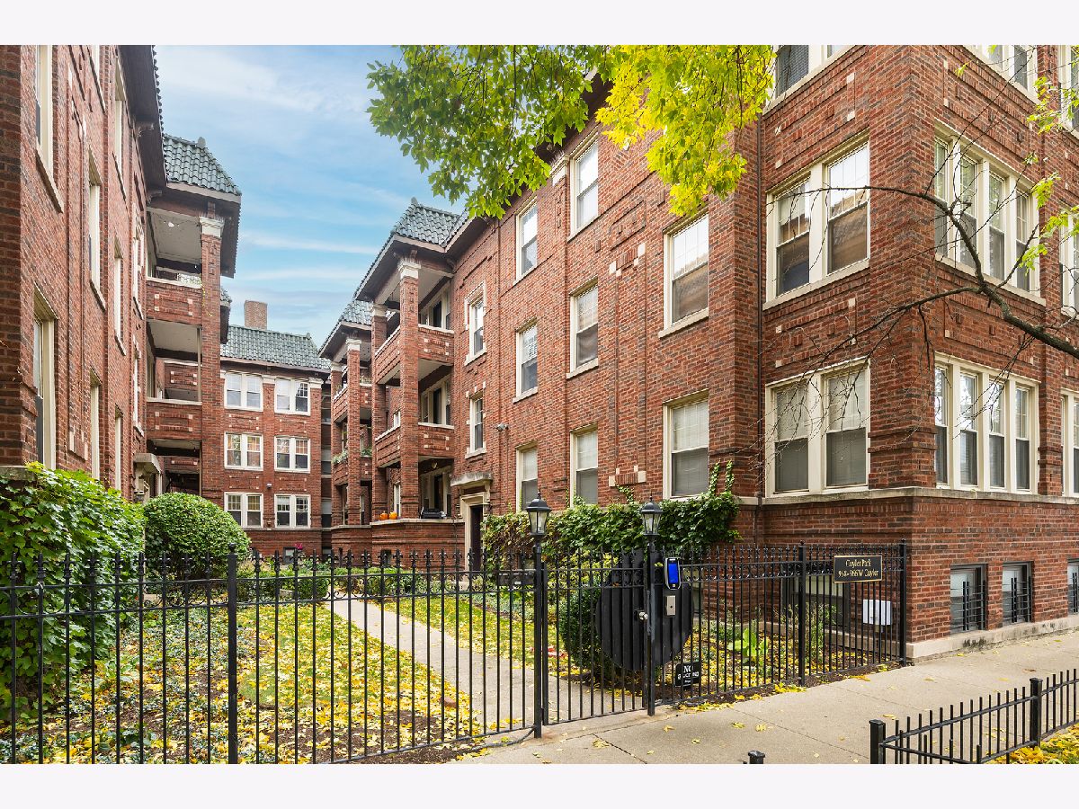  For Sale Chicago Illinois, 958 Cuyler Avenue