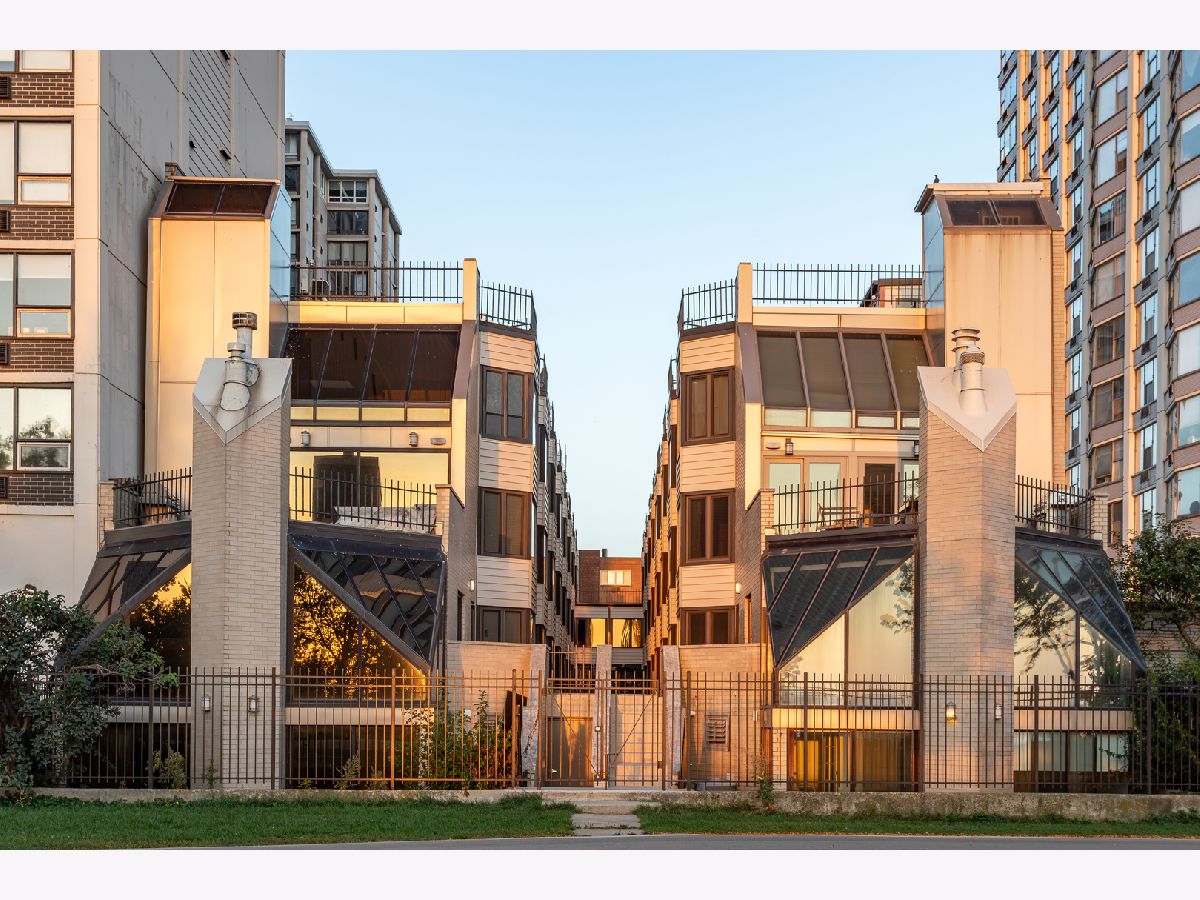For Sale Chicago Illinois, 5747 Sheridan Road