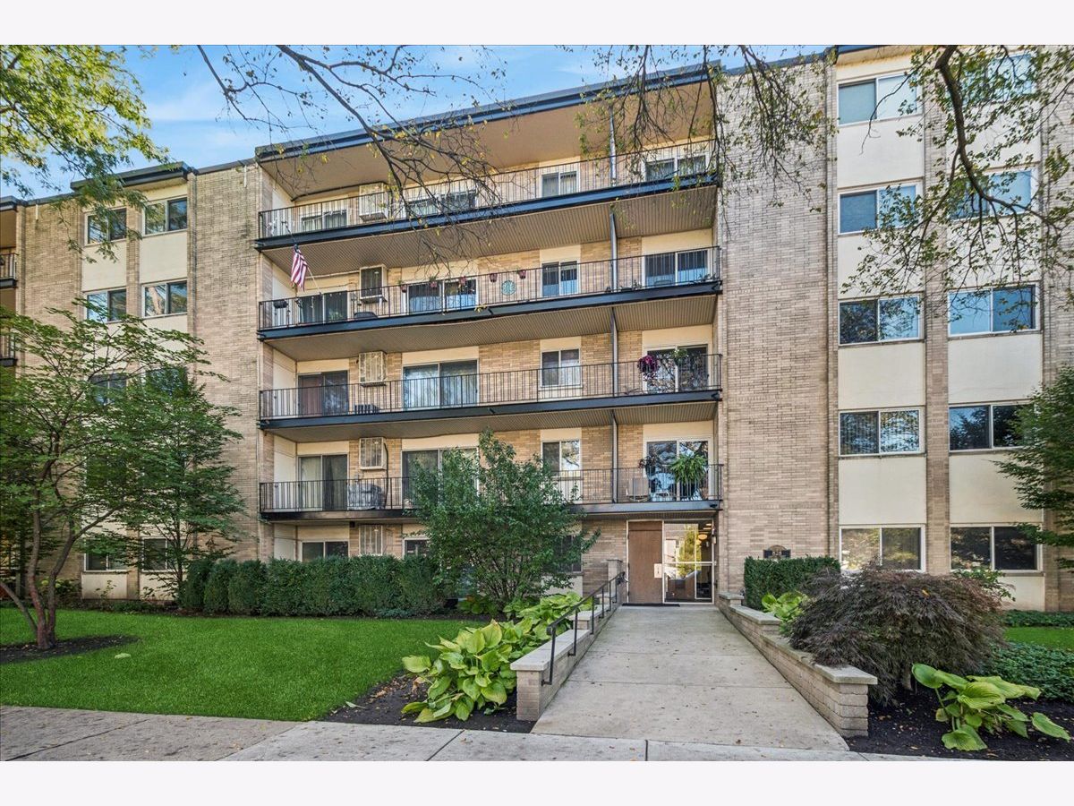 For Sale Evanston Illinois, 828 Oakton Street
