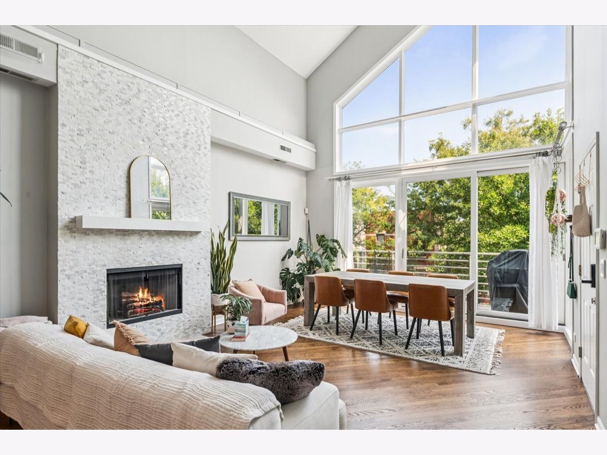  For Sale Chicago Illinois, 854 Marshfield Avenue