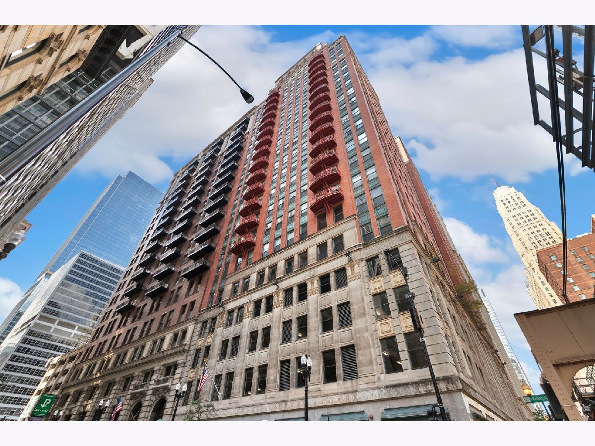  For Sale Chicago Illinois, 208 Washington Street