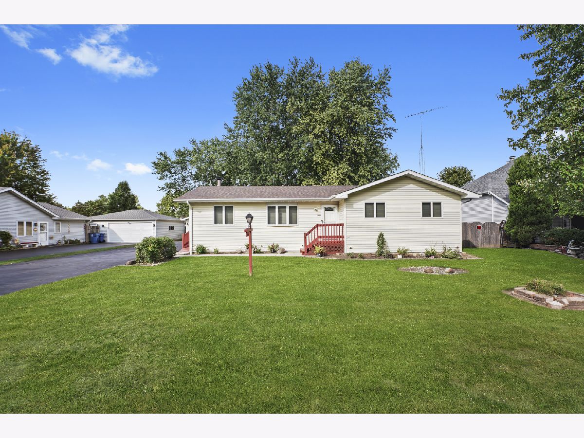 Homes For Sale Crystal Lawns Joliet Illinois, 2419 Vesta Drive