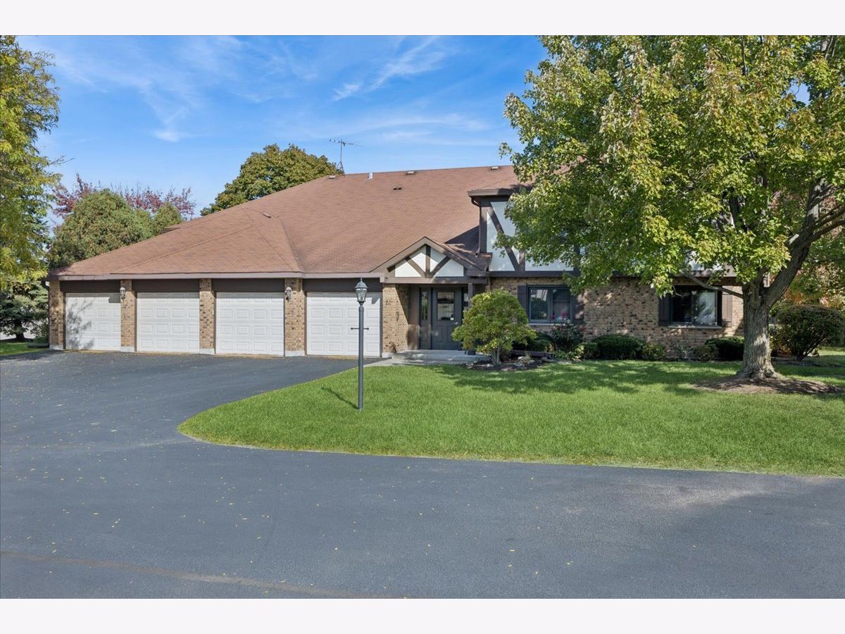  For Sale La Grange Illinois, 519 Banyon Lane
