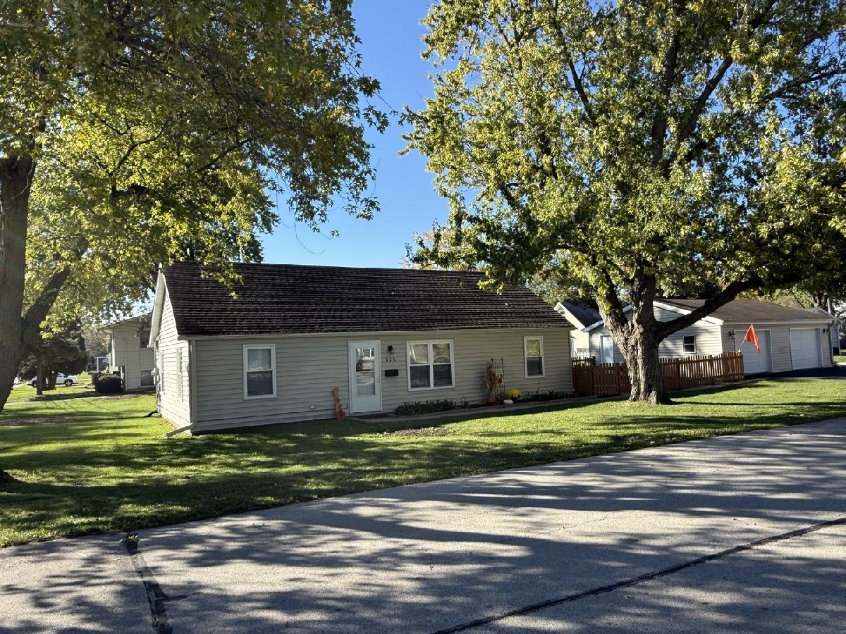 For Sale Sycamore Illinois, 126 Kerr Street