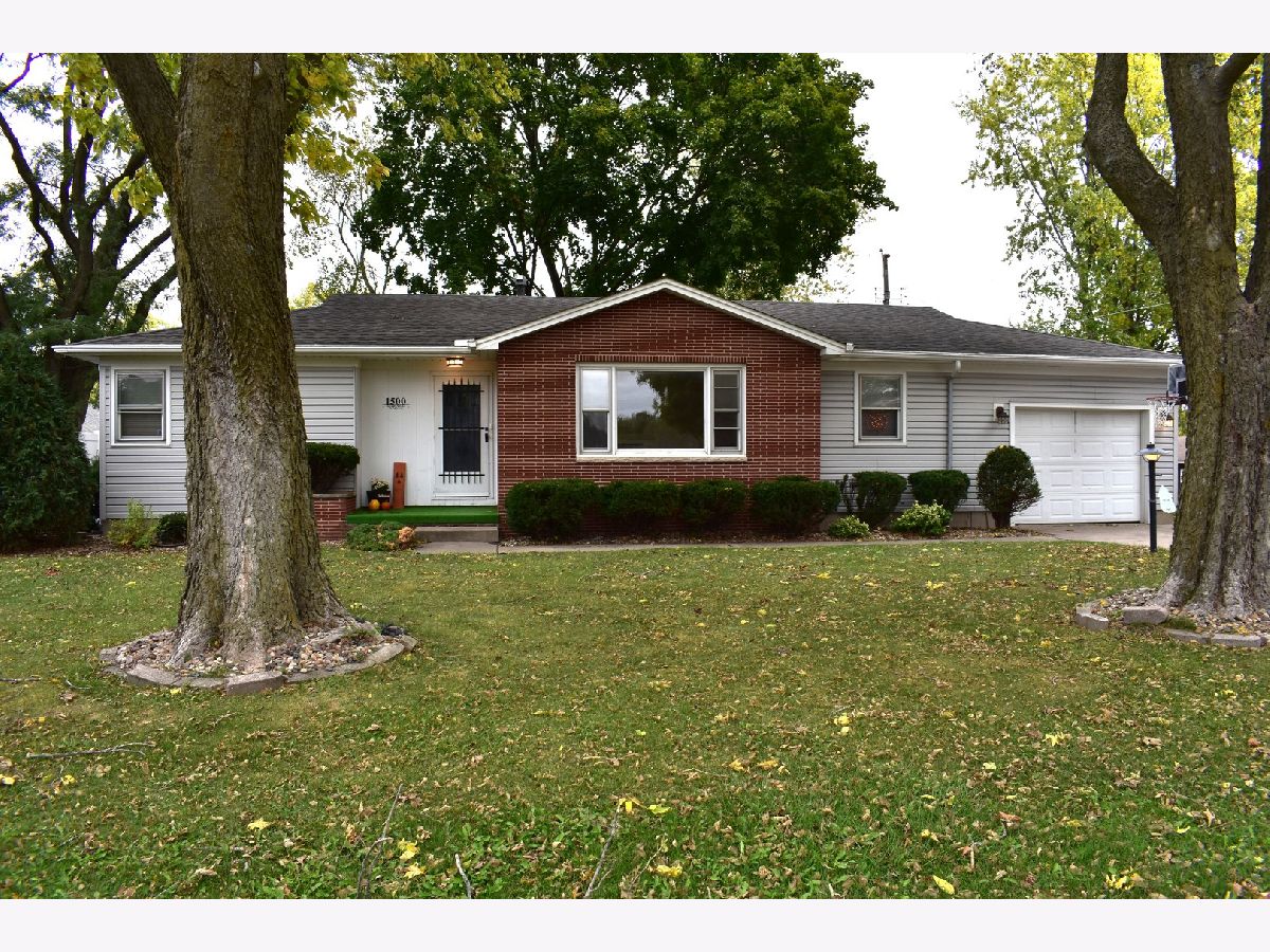  For Sale Streator Illinois, 1500 Manhattan Drive
