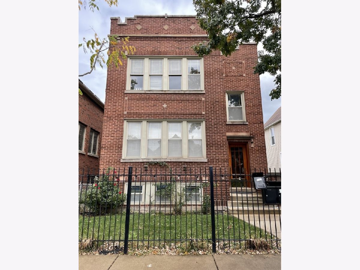  Rented Chicago Illinois, 3227 Albany