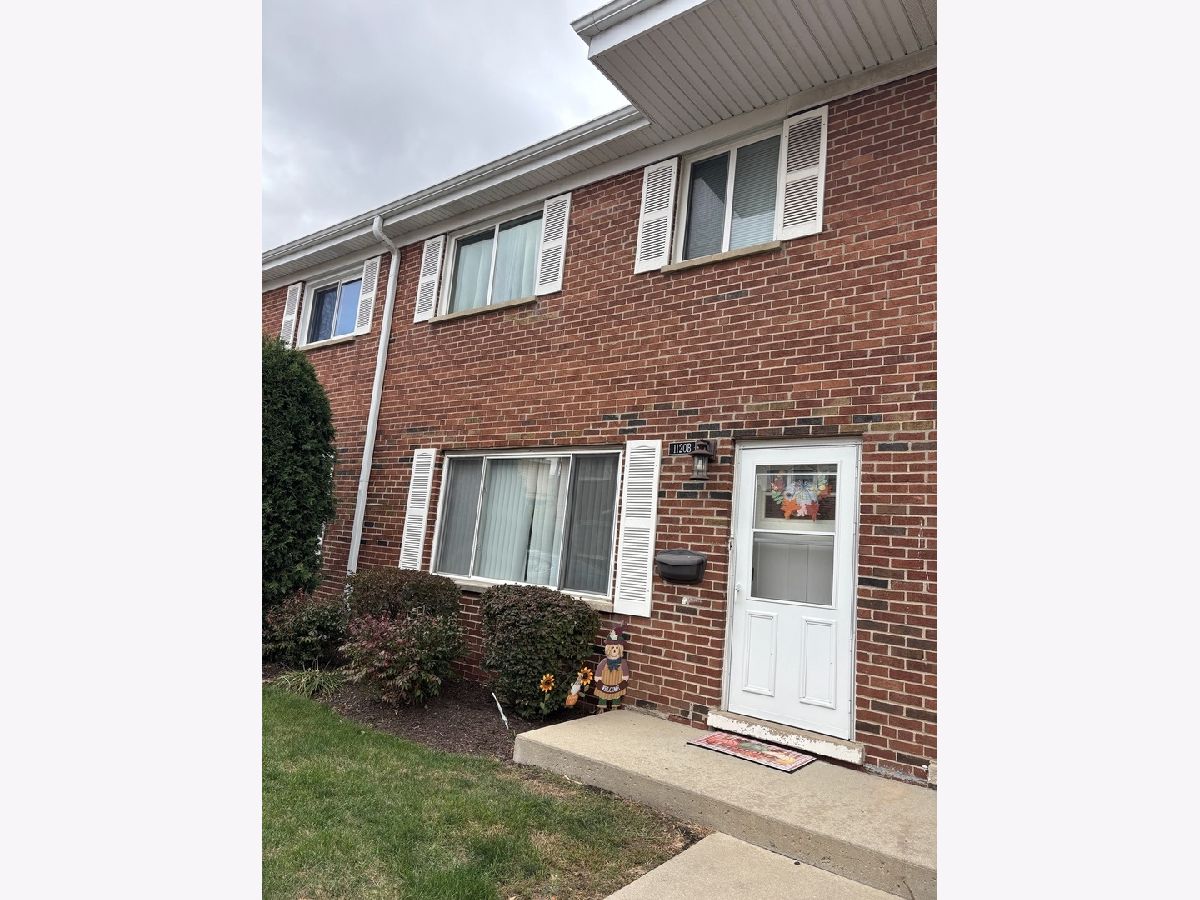  For Sale Mount Prospect Illinois, 1120 Boxwood Drive
