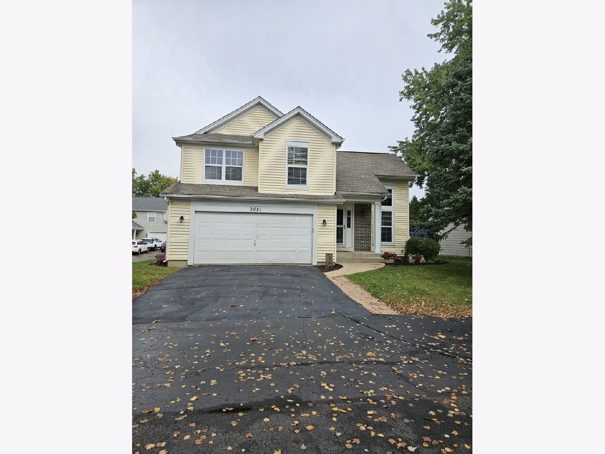  For Sale Woodstock Illinois, 2021 Aspen Drive