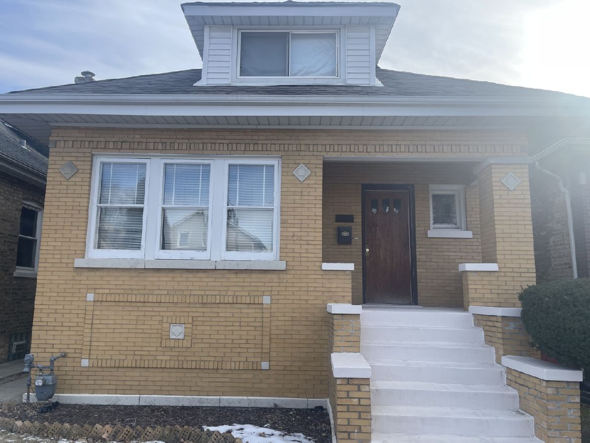  For Sale Chicago Illinois, 5631 Cornelia Avenue