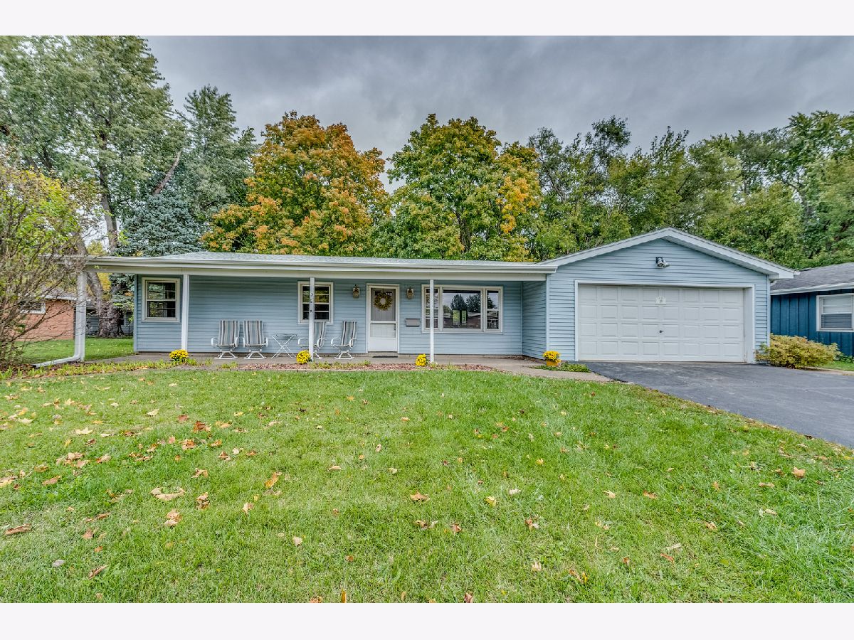  For Sale North Aurora Illinois, 13 Poplar Place