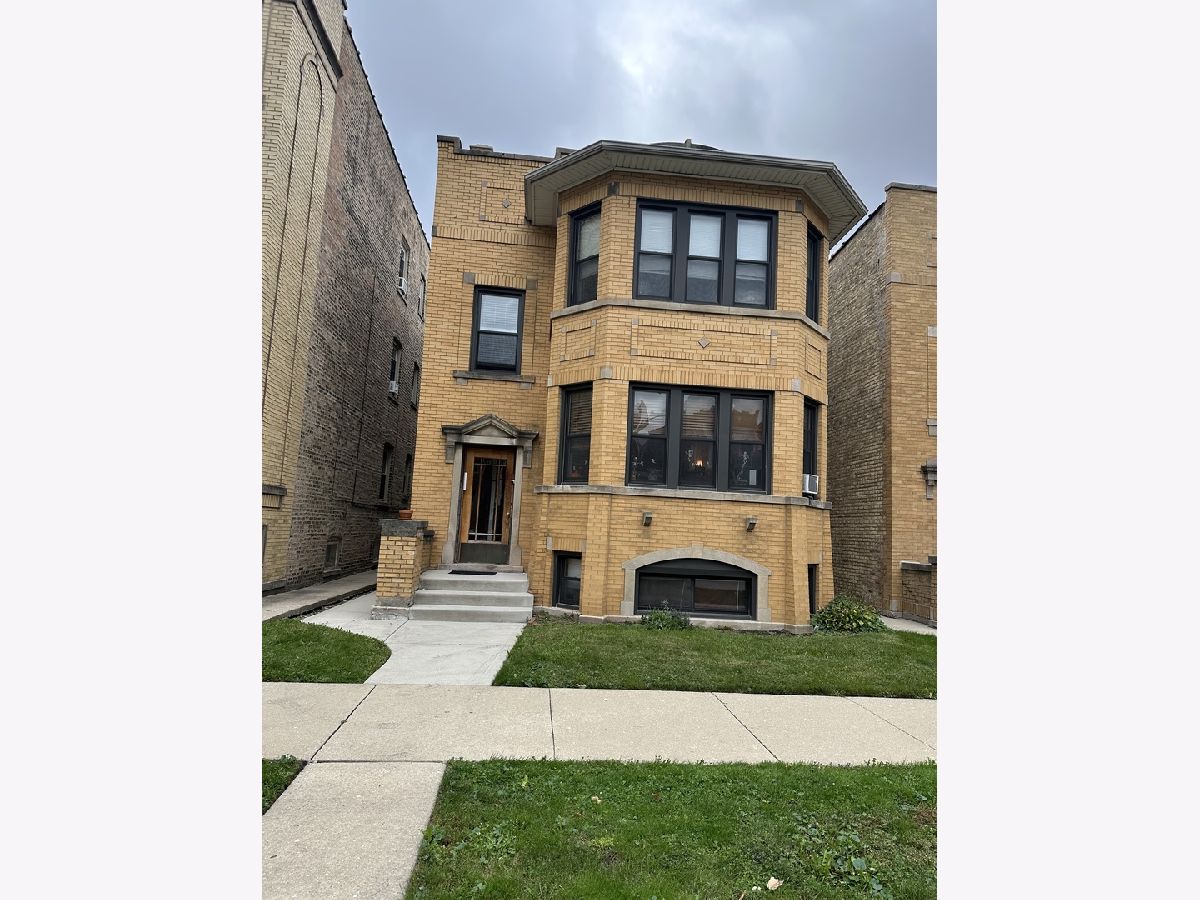  For Sale Chicago Illinois, 5834 Maplewood Avenue