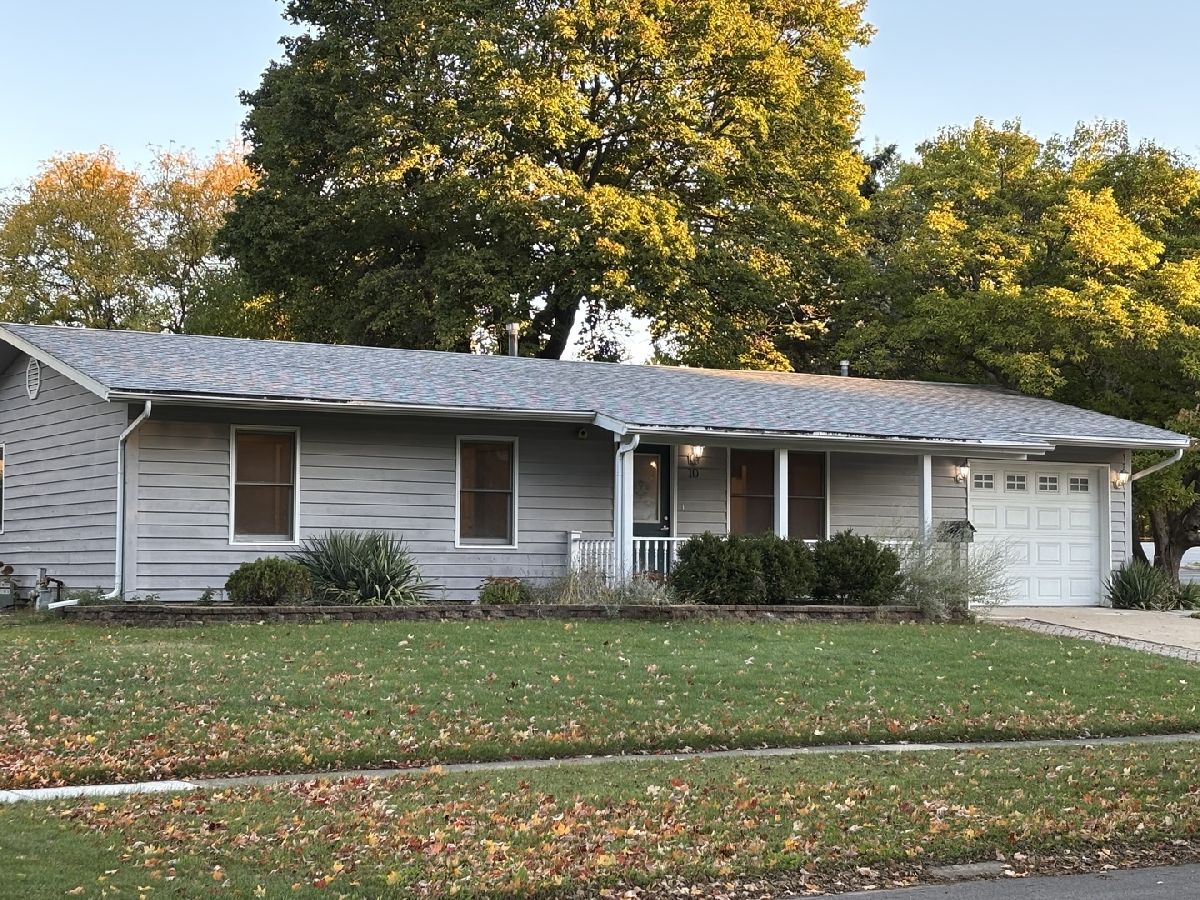  For Sale Geneva Illinois, 10 Briar Lane