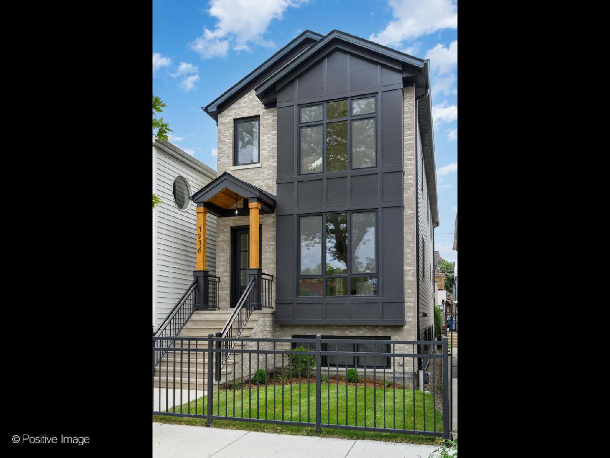  For Sale Chicago Illinois, 1916 Hermitage Avenue