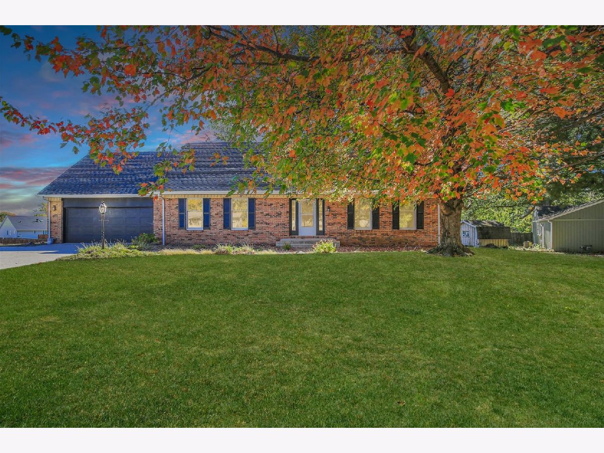  For Sale Sidney Illinois, 10 Dunlap Woods