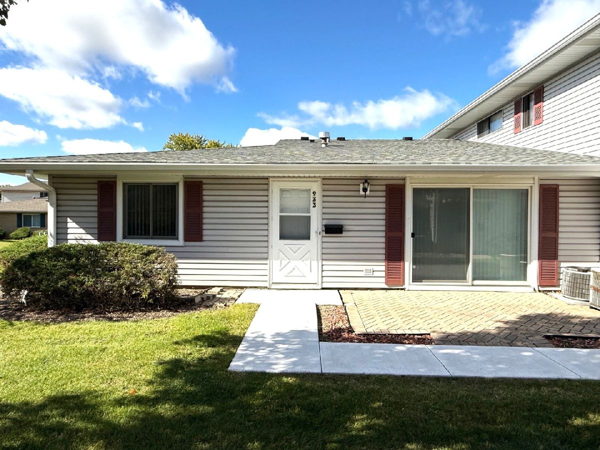 Condos & Townhomes For Rent Weathersfield Lake Schaumburg Illinois, 933 Sagamore