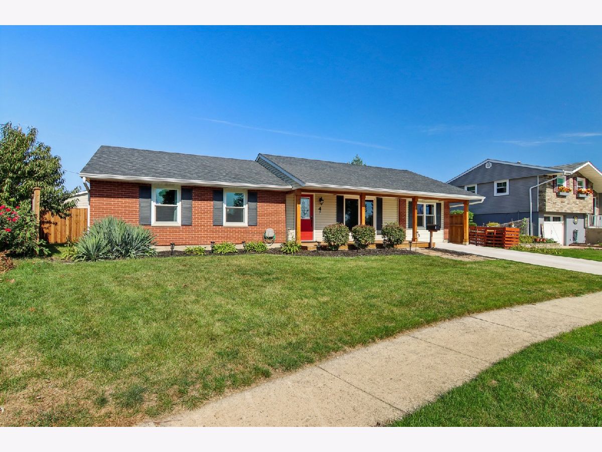 Homes For Sale Hampton Park Romeoville Illinois, 4 Larsen Circle