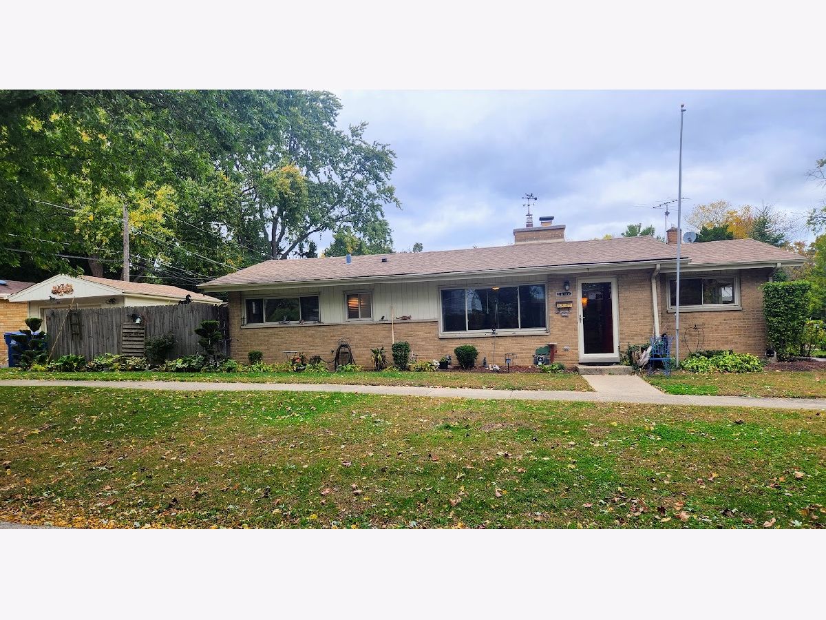  For Sale Waukegan Illinois, 2246 Alta Vista Drive