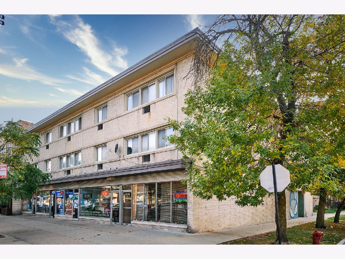 For Rent Chicago Illinois, 2411 Fargo
