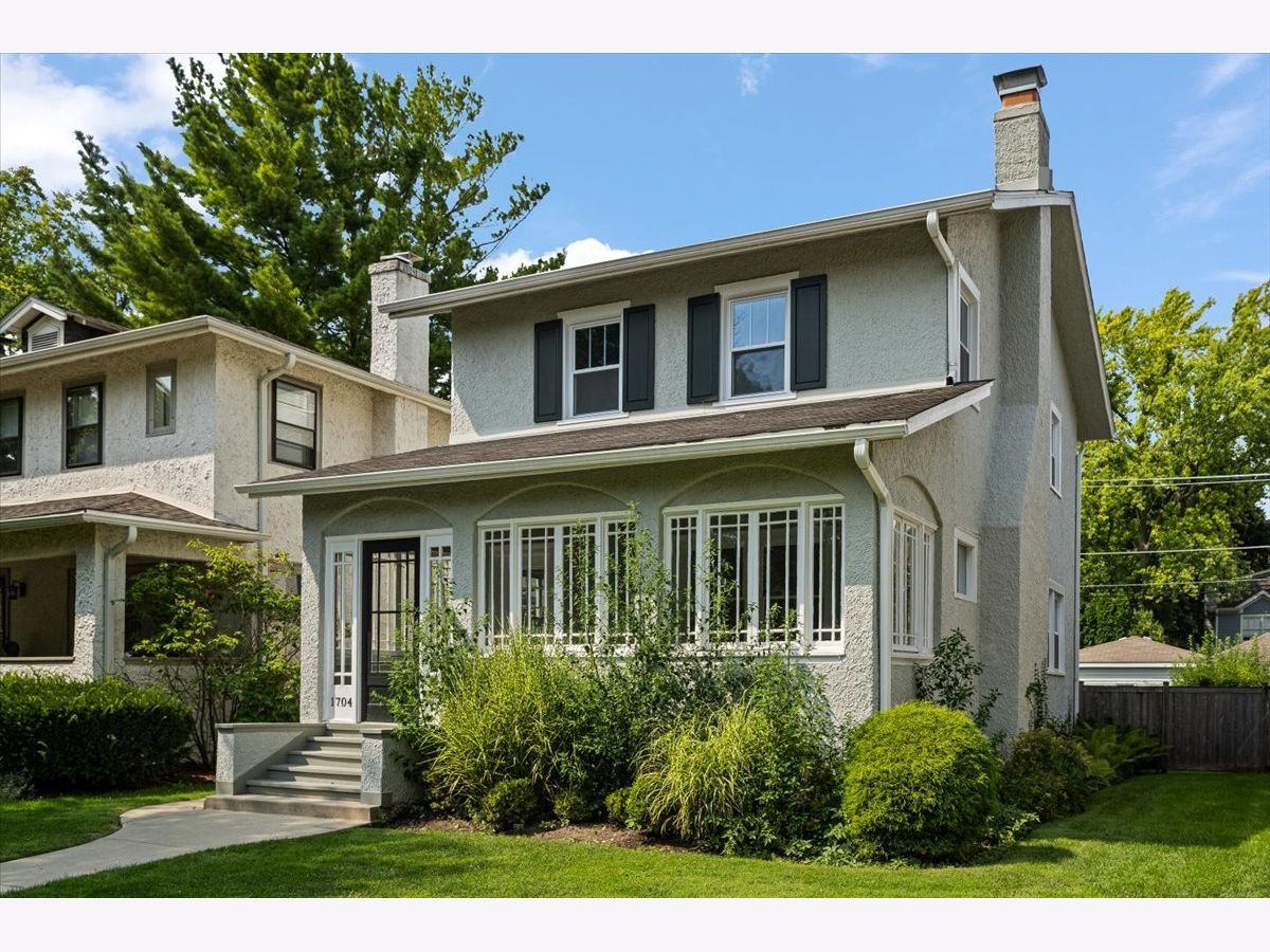  Rented Wilmette Illinois, 1704 Walnut