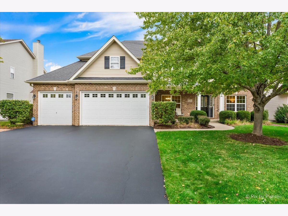  For Sale North Aurora Illinois, 631 Bennett Drive