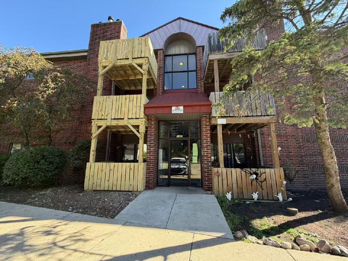 For Rent St Charles Illinois, 1360 Brook