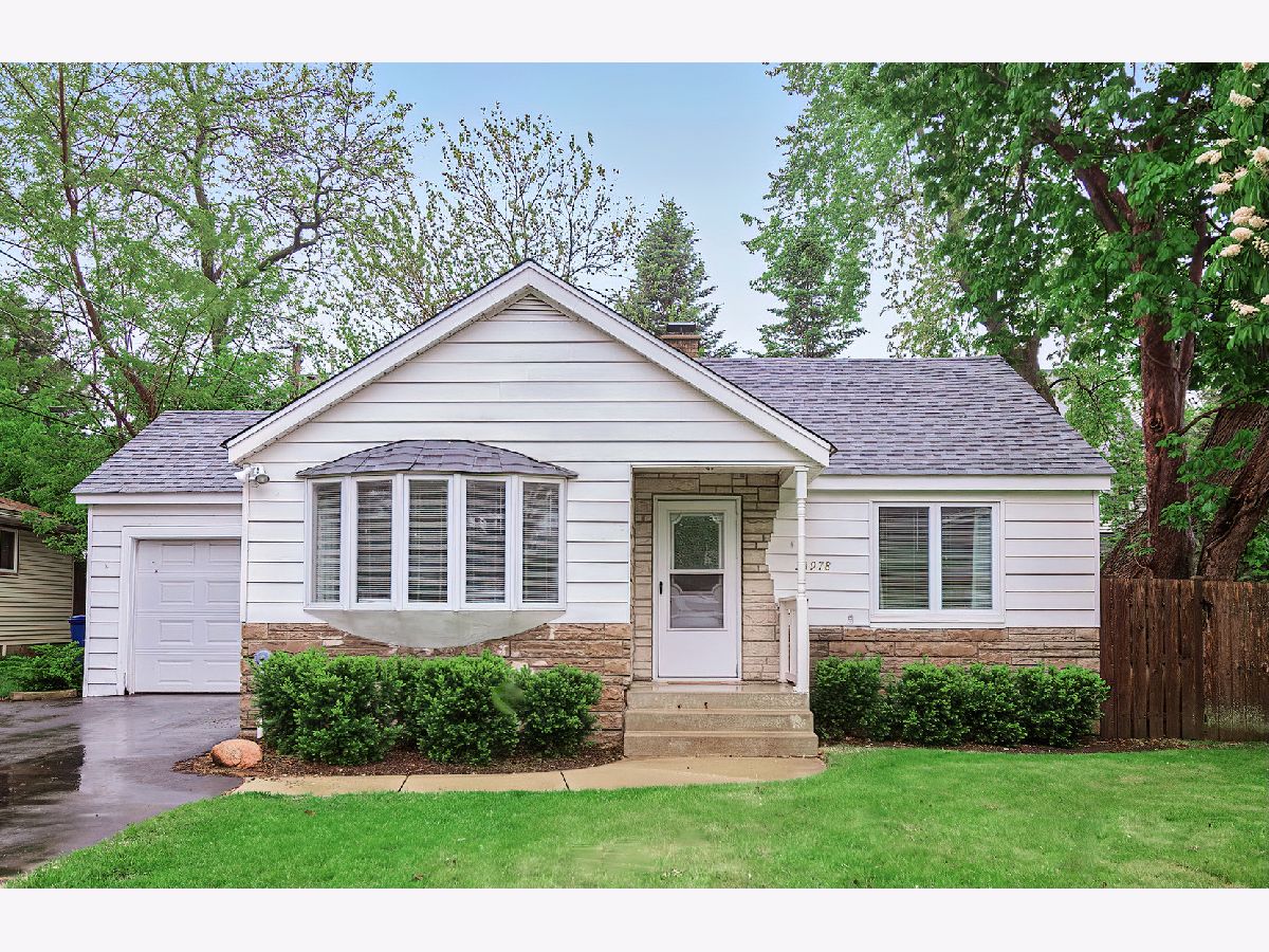 For Sale Grayslake Illinois, 33978 Lake Road