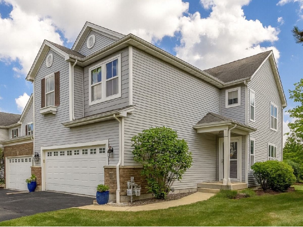  For Sale Crystal Lake Illinois, 1549 Brompton Lane