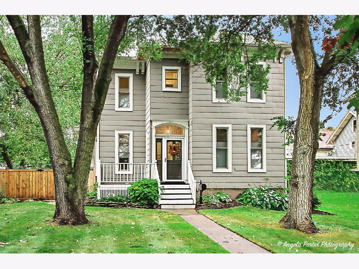  For Sale Waukegan Illinois, 452 North Avenue