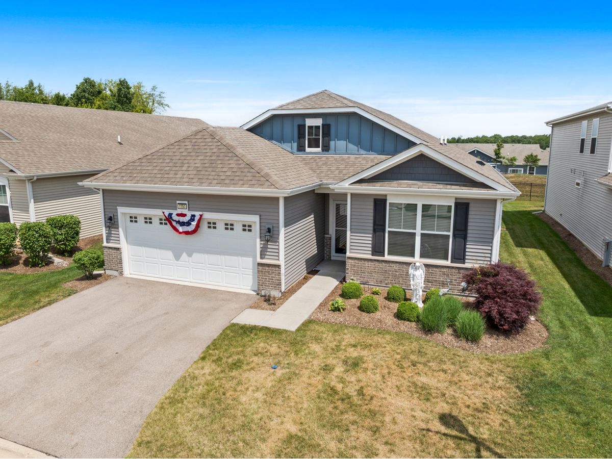 Townhomes & Homes For Sale Carillon At Cambridge Lakes Pingree Grove Illinois, 1150 Americana Avenue