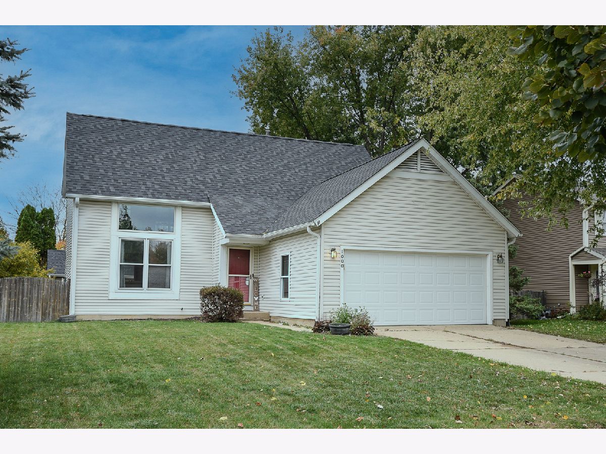 Homes & Townhomes & Condos For Sale Four Colonies Crystal Lake Illinois, 1000 Sandalwood Lane