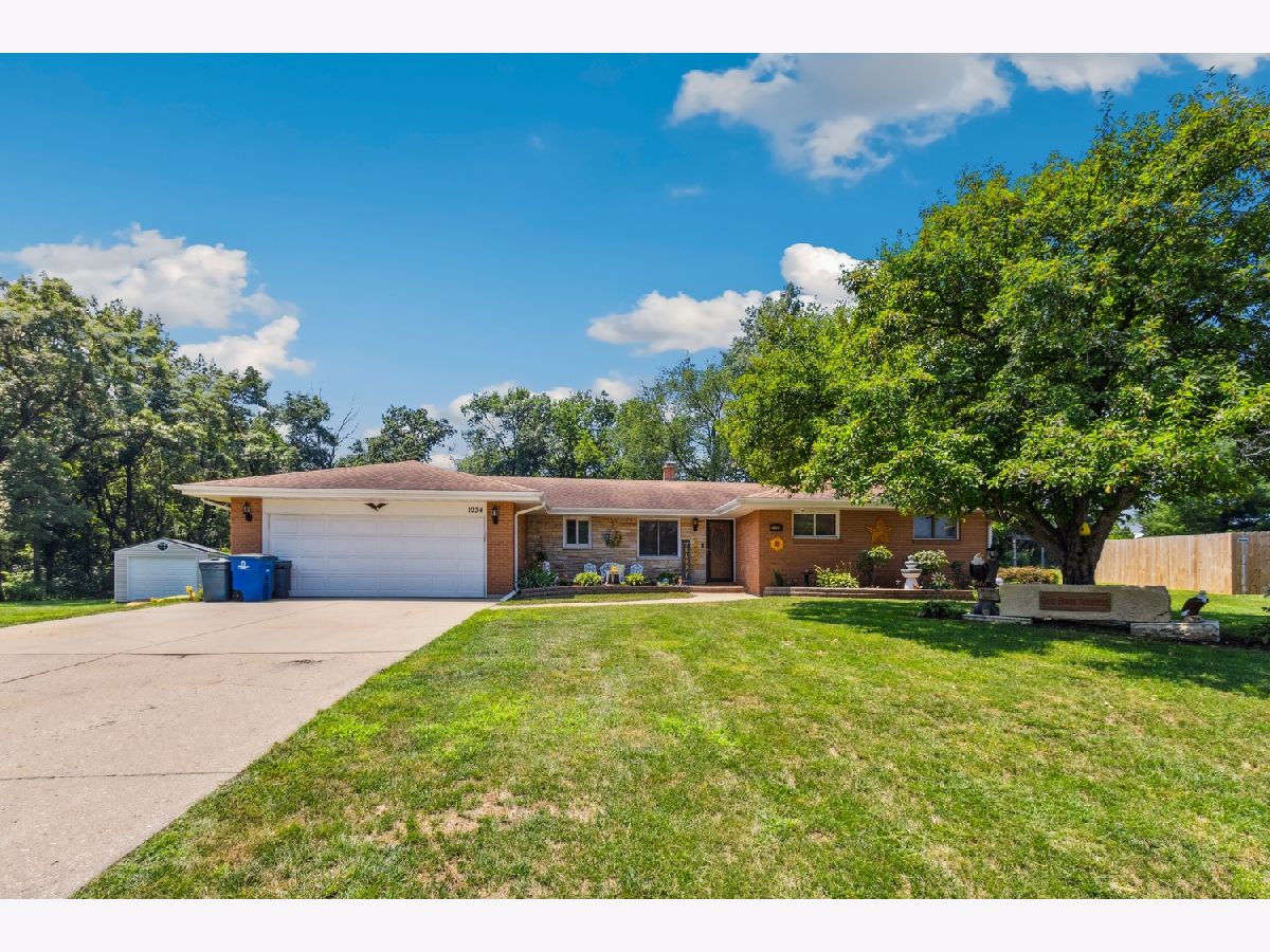  For Sale Dixon Illinois, 1934 Philip Drive