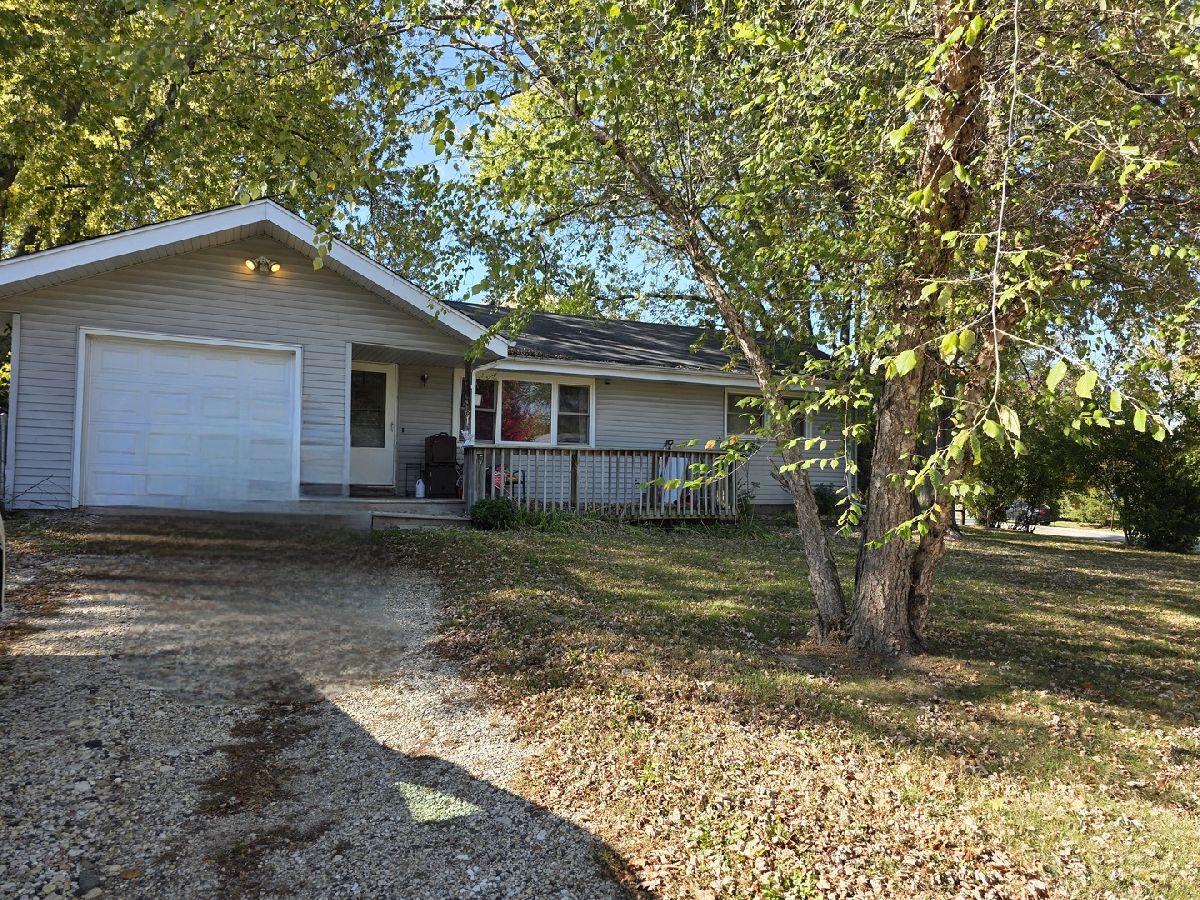 Homes For Sale Venetian Village Lindenhurst Illinois, 200 Beck Road