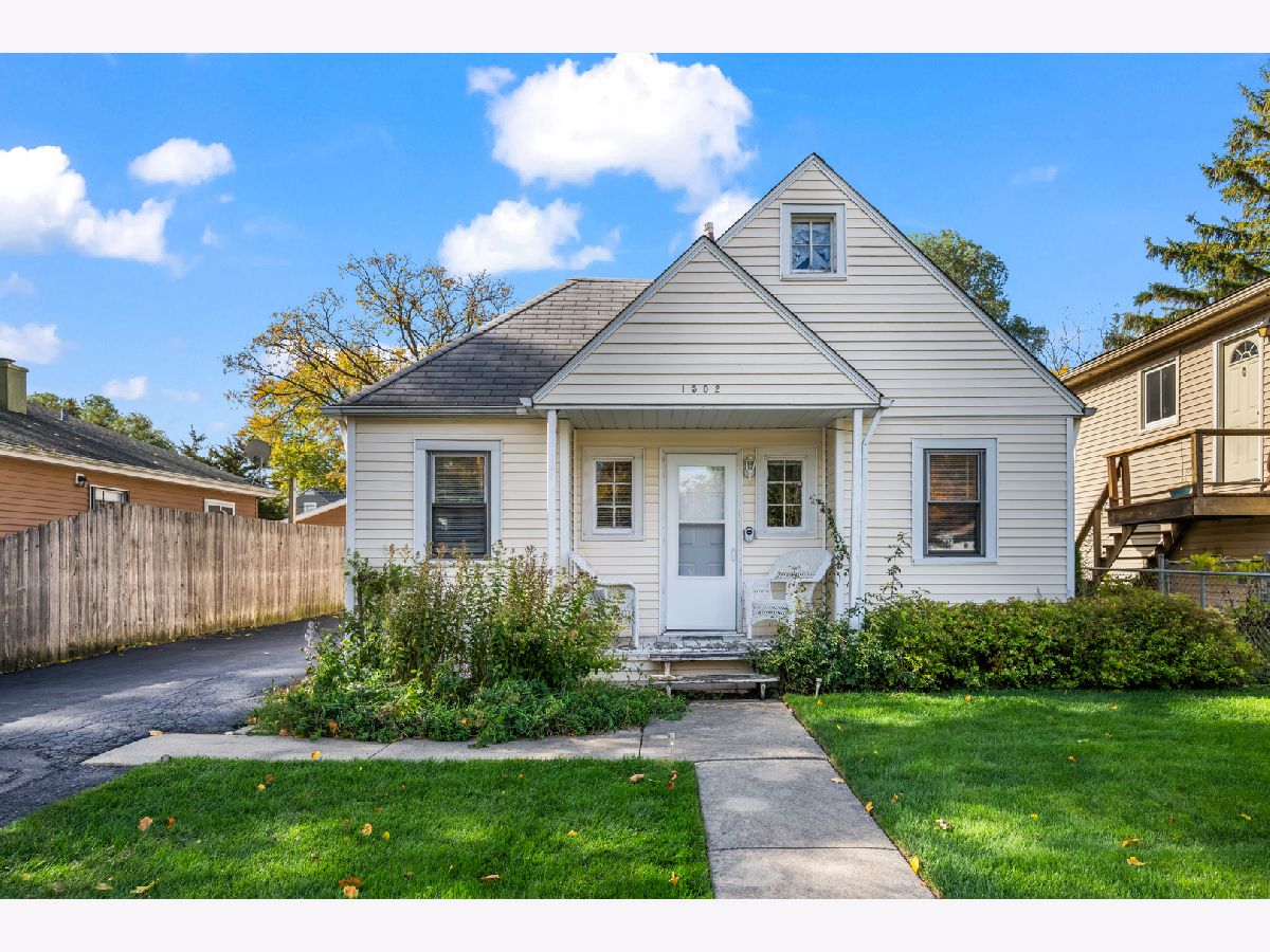 Homes For Sale Ridgewood Round Lake Beach Illinois, 1502 Kenmore Avenue