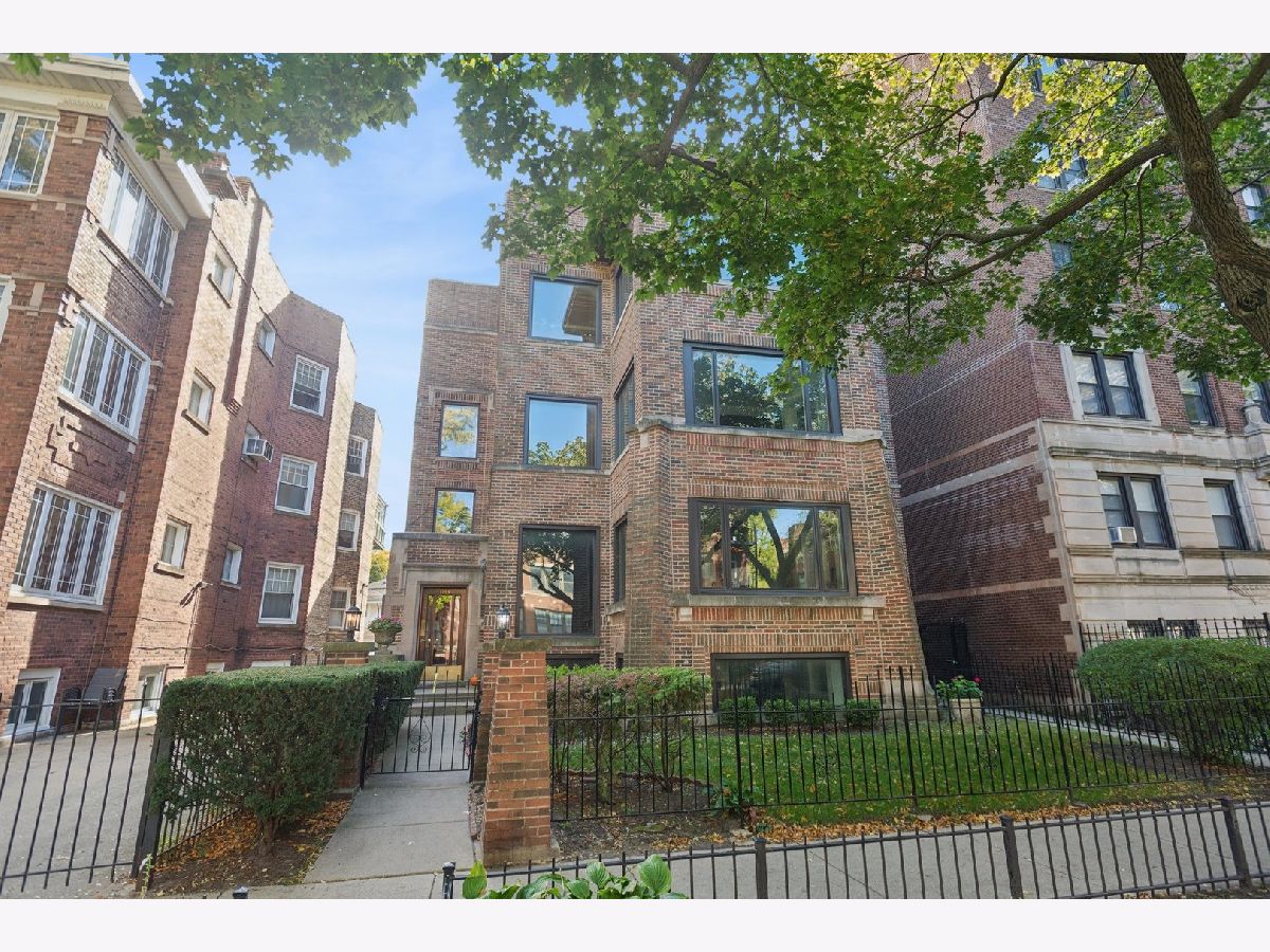  For Sale Chicago Illinois, 1133 Pratt Street