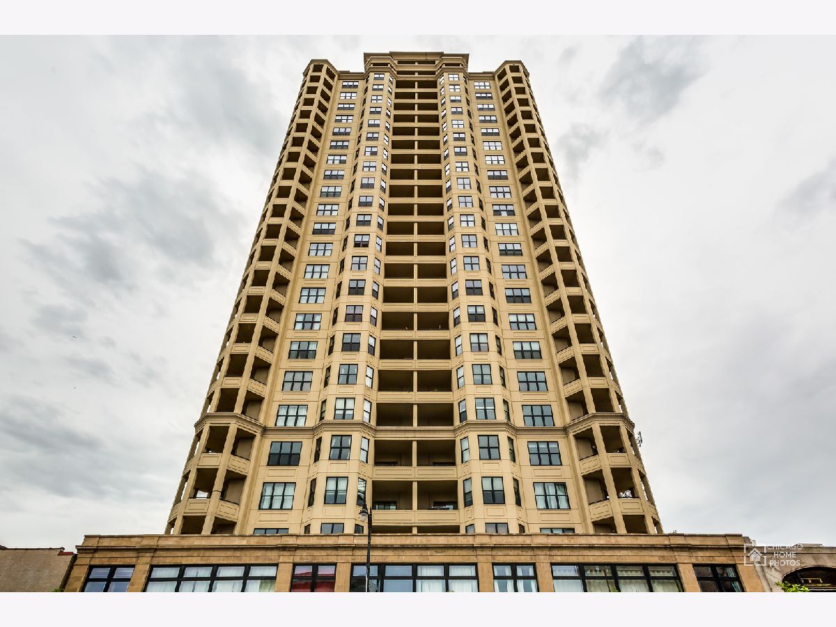 Condominiums For Rent The Marquee Chicago Illinois, 1464 Michigan