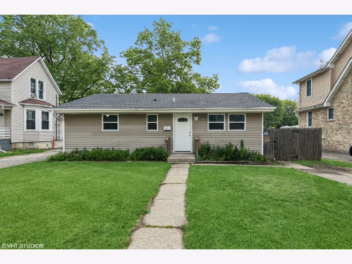  For Sale Zion Illinois, 2811 Elim Avenue