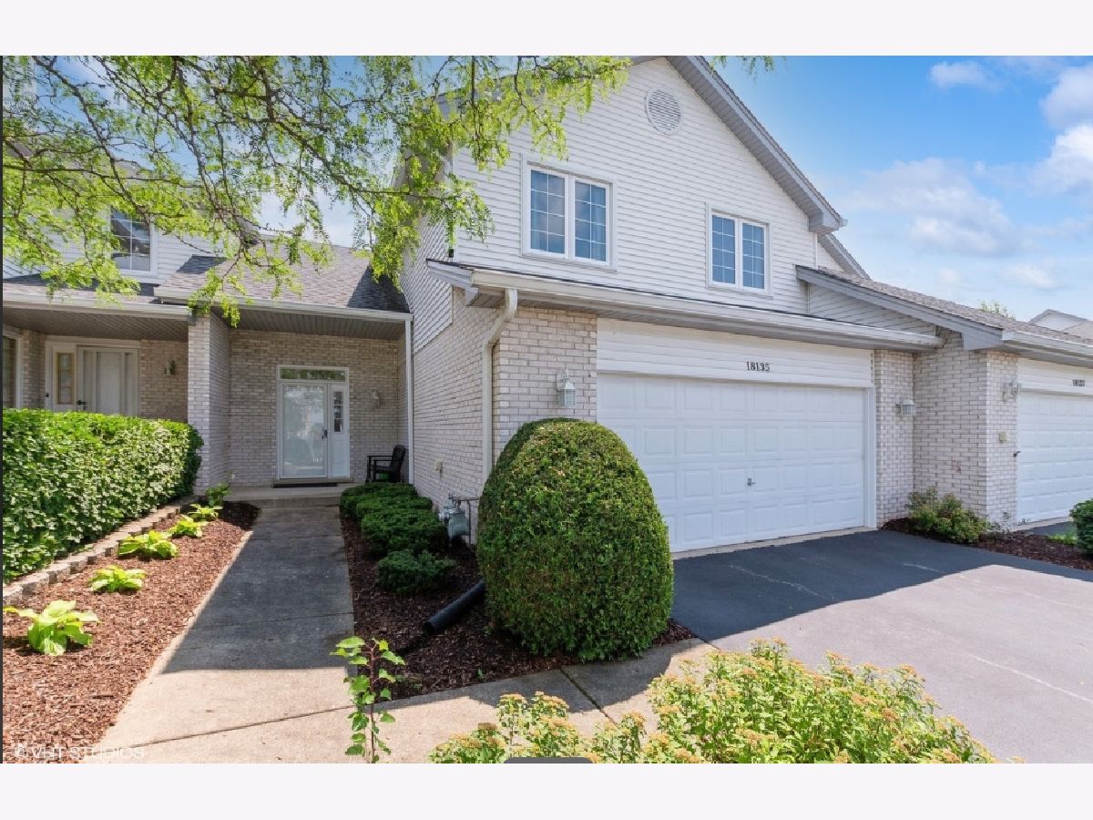  Rented Tinley Park Illinois, 18135 Pheasant Lake