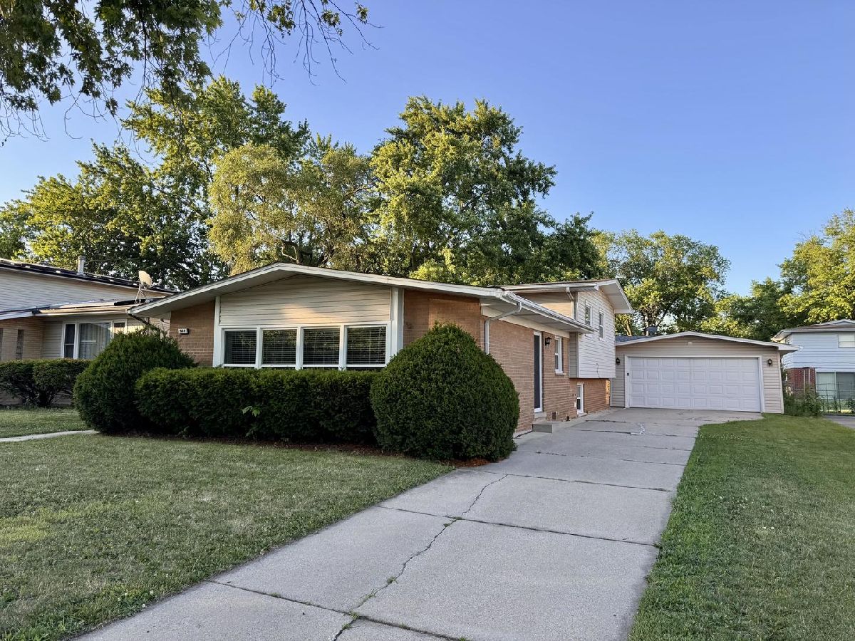 For Sale Glenwood Illinois, 900 Strieff Lane